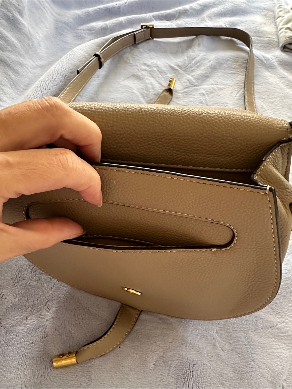 Quiet Luxury Chloe Grained Leather Chic Marcie Crossbody - Picture 9 of 15